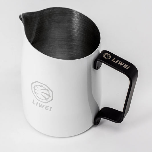 #06 Round Spout Pitcher - LIWEI