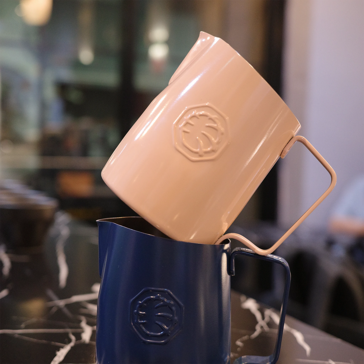 #06 Round Spout Pitcher - LIWEI